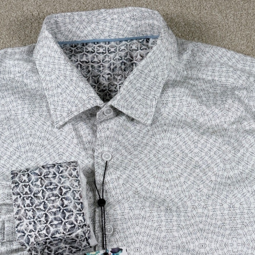 Robert Graham Button Front Shirt Mens XL White New Classic Fit Geometric Print